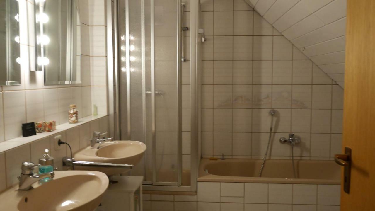 Ruhiges Zimmer Naehe Nuernberg Messe Mit Wallbox Ngoại thất bức ảnh